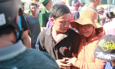 Vụ chìm tàu ở Quảng Nam: Bàn giao 83 ngư dân và 2 thi thể