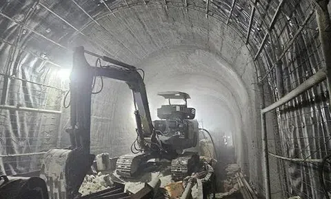 Đường sắt Bắc - Nam thông tuyến sau 10 ngày khắc phục sự cố