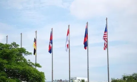 Lễ thượng cờ Đại hội Thể thao học sinh Đông Nam Á lần thứ 13