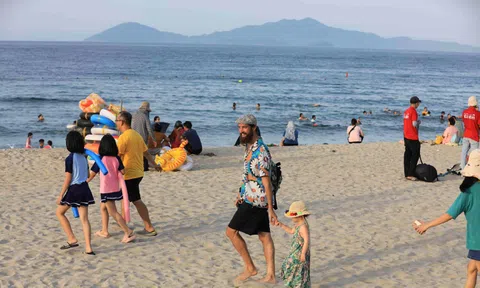 Khai mạc festival biển "Hội An - Cảm xúc mùa hè" lan tỏa tình yêu biển đảo