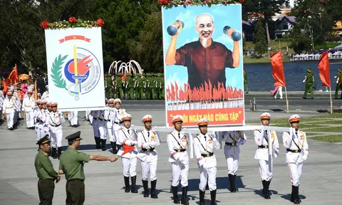 Mãn nhãn màn biểu diễn võ thuật, chống bạo động tại Quảng trường Đà Lạt