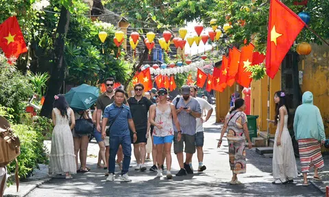 Đà Nẵng đón hơn 620.000 lượt khách dịp lễ 2-9, doanh thu du lịch vượt 2.200 tỉ đồng