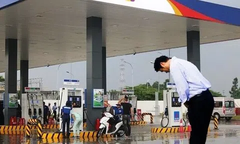 Nhật Bản có thể trợ giá xăng dầu để hạ nhiệt thị trường