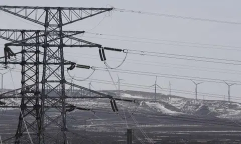 Trung Quốc phát triển song song trong năng lượng tái tạo và nhiên liệu hóa thạch