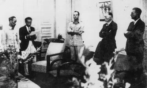 19/12/1946 Đêm Bác Hồ không ngủ