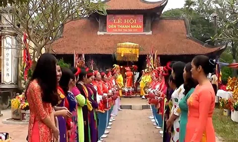 Chuyện Thánh Gióng đặt tên cho làng