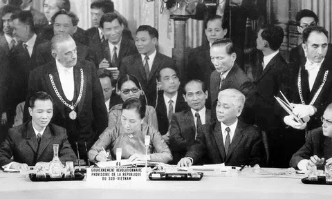 Nhà ngoại giao Nguyễn Thị Bình người phụ nữ Việt Nam nổi tiếng thế kỷ XX