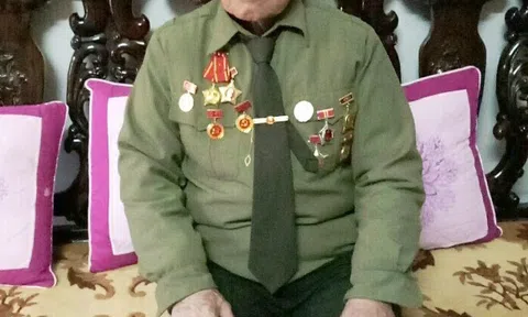 Ông ngoại tôi, một đảng viên, một chiến sỹ công an nhân dân chân chính