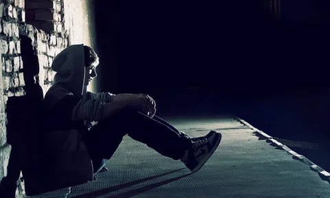 Những thói quen khiến bạn nghèo túng và cô đơn