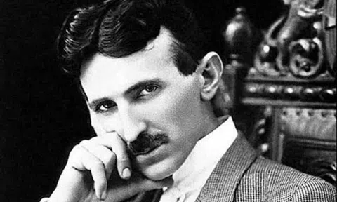 Từ năm 1926 Tesla dự đoán sự ra đời của smartphone