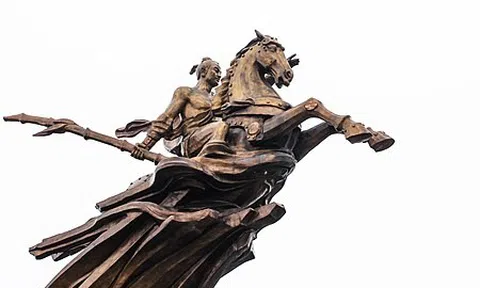 Về nơi thờ Thánh Gióng liên tưởng đến nhân vật Bùi Duy Trí