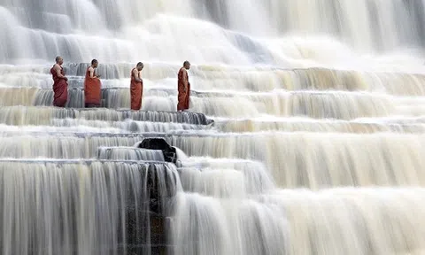 Làm người như nước, làm việc như núi - 8 chữ ẩn chứa đạo lý của đối nhân xử thế ở cảnh giới cao