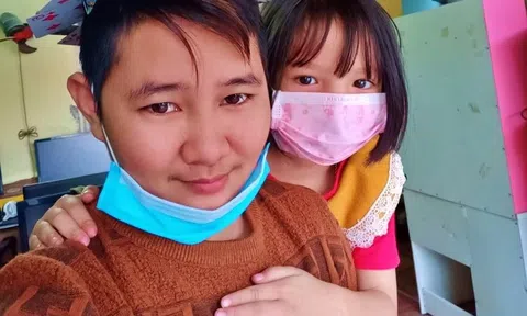 Chuyện cô con gái "nhặt" được ở bãi tha ma