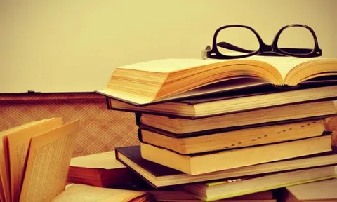 Nên đọc cả những thứ khiến ta cảm thấy bất bình