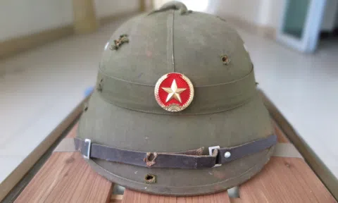 Hành trình trở về của chiếc mũ cối huyền thoại