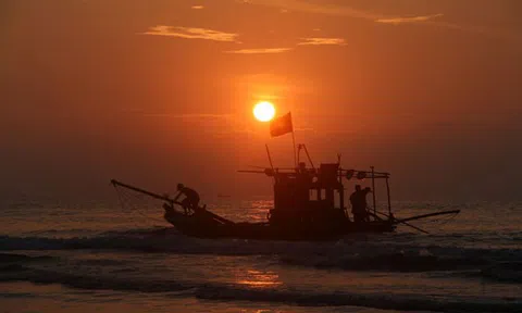 Phát huy chủ nghĩa yêu nước và ý thức dân tộc trong sự nghiệp xây dựng và bảo vệ tổ quốc trong giai đoạn hiện nay