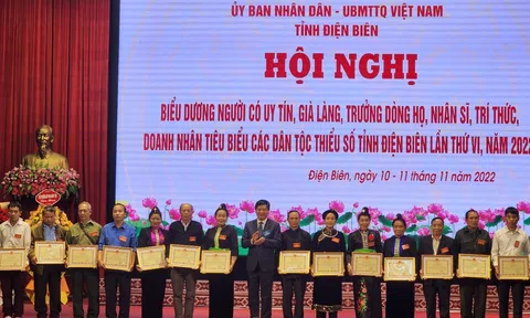 Điện Biên: Biểu dương, tôn vinh 60 người có uy tín tiêu biểu các dân tộc thiểu số năm 2022