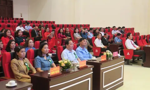 Hải Phòng: Quận Dương Kinh biểu dương 6 tập thể và 7 cá nhân thuộc Hội Doanh nghiệp Doanh nhân quận