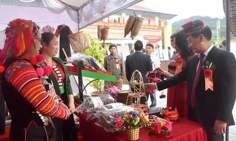 Điện Biên: Chung sức vì sự phát triển của huyện Mường Nhé