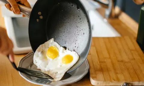 Sự nguy hại của vết xước chảo chống dính