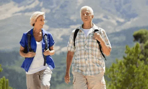 Tuổi thọ dài hay không, bạn có thể cảm nhận khi đi bộ