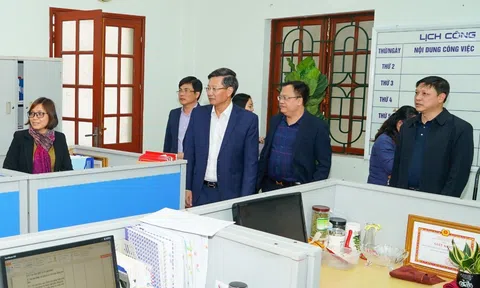 Hải Phòng: Kiểm tra đột xuất việc chấp hành kỷ luật, kỷ cương công vụ trong ngày làm việc đầu năm