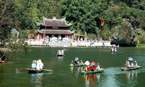 Ngày xuân với “Nam thiên đệ nhất động”