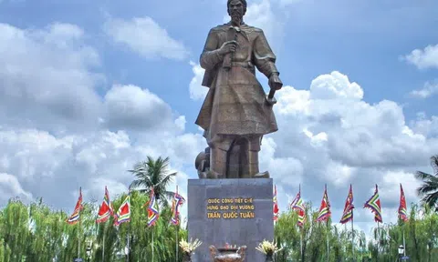 Hưng Đạo Vương Trần Quốc Tuấn