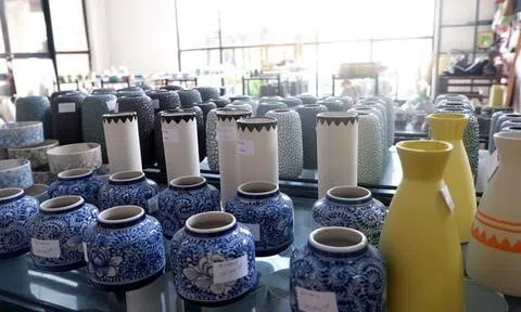 Từ đất cao lanh chịu lửa đến gốm sứ mỹ nghệ Quang Vinh