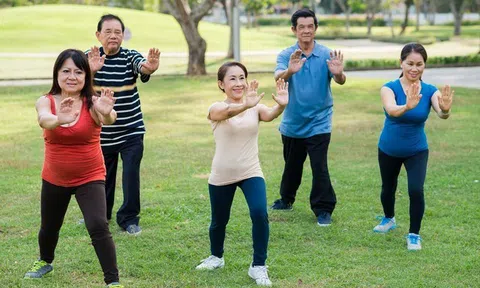 Tuổi già nên vận động thế nào?