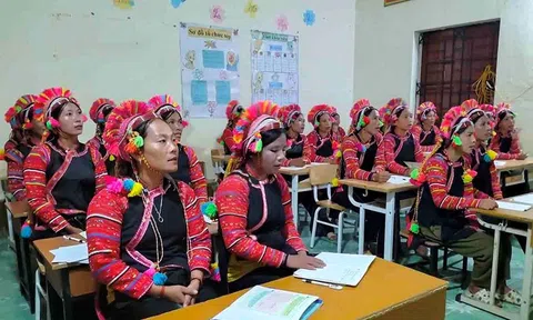 Ngày Quốc tế xóa nạn mù chữ 8/9: Xóa mù chữ là xóa đói nghèo