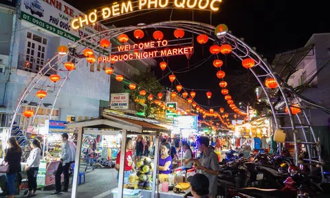 Phú Quốc – lung linh với chợ đêm