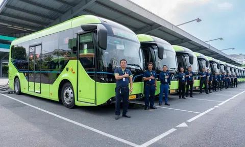 Hà Nội chuyển đổi xe buýt điện, hướng tới giao thông xanh hiện đại