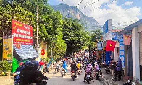 Đồng bào huyện vùng cao Mường Lát nô nức vui Tết Độc lập