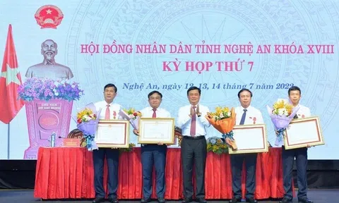 Chủ tịch nước trao tặng Huân chương Lao động cho 4 cá nhân có thành tích xuất sắc tại Nghệ An