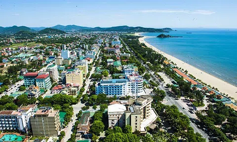 Nghệ An thống nhất phương án sáp nhập thị xã Cửa Lò và một số xã của huyện Nghi Lộc vào thành phố Vinh