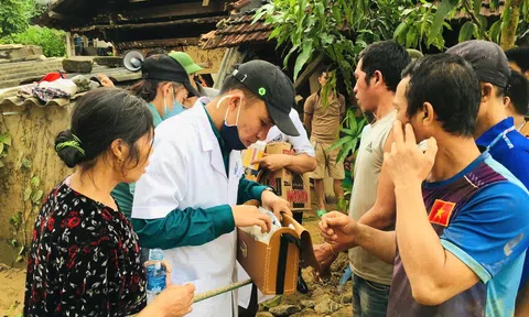 Nghệ An: Khẩn trương hỗ trợ huyện Kỳ Sơn xử lý môi trường, phòng chống dịch bệnh sau lũ