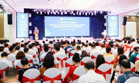 Nghệ An gặp mặt, tôn vinh các doanh nghiệp, doanh nhân tiêu biểu năm 2022