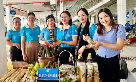 Huyện Tân Kỳ (Nghệ An) tổ chức phiên chợ truyền thông "Nói không với thực phẩm bẩn năm 2024"