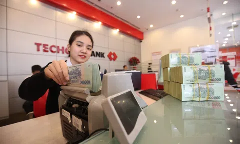 Cổ phiếu khuyến nghị hôm nay (15/4): TCB, STK và VCB