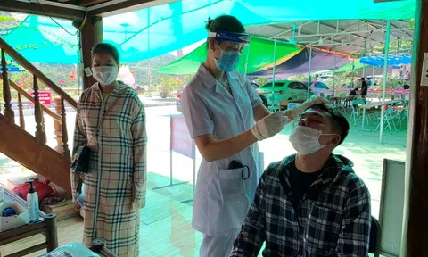 Tuyên Quang: Số ca nhiễm Covid tăng kỷ lục, gần 1.300 ca nhiễm Covid-19 mới trong một ngày