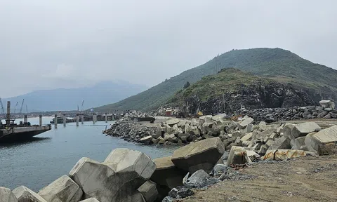 Quảng Bình: Không cho nhấn chìm gần 3 triệu m3 vật chất xuống biển Hòn La