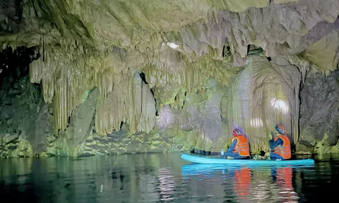 Quảng Bình: Phát hiện hang động mới dài 1,8 km ở xã miền núi Trường Sơn