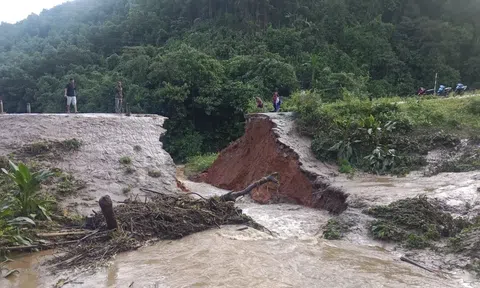 Xói lở đường tuần tra biên giới, 70 hộ dân ở Quảng Trị bị chia cắt