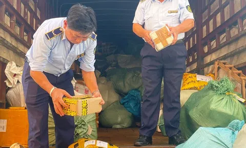 Cục Quản lý thị trường Quảng Bình phát hiện hơn 1.000 sản phẩm hàng hóa không rõ nguồn gốc