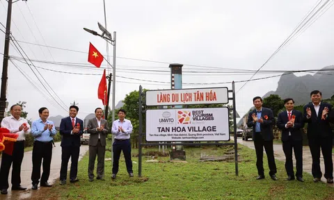 Quảng Bình: Xã miền núi Tân Hóa đón nhận danh hiệu Làng Du lịch tốt nhất thế giới