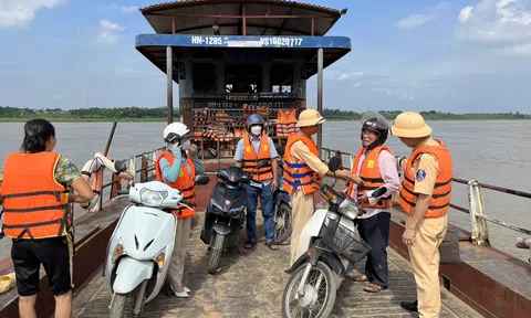 Hà Nội: Đảm bảo an toàn đường thủy, phục vụ nhu cầu đi lại của người dân dịp lễ 2/9