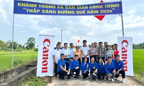Huyện Đoàn Sóc Sơn (Hà Nội) khánh thành công trình "Thắp sáng đường quê" và đào tạo lái xe an toàn