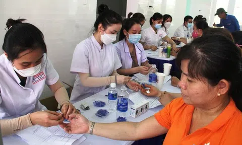 Red Bull chăm lo đời sống tinh thần cho công nhân Quảng Nam