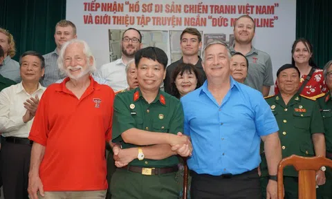 Tiếp nhận “Hồ sơ di sản chiến tranh Việt Nam” từ Hoa Kỳ